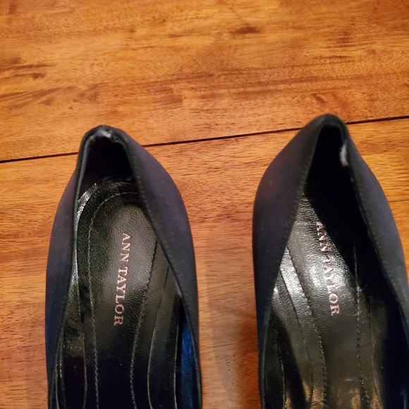 Shoes - Picture 4 of 4